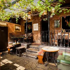 The Dove, Hammersmith