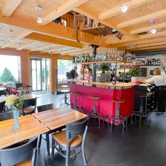C und M Café Bar Restaurant