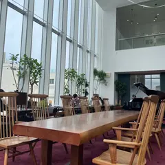 椿サロン 大通