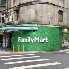 ファミリーマート