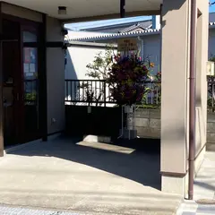 パンや黒猫