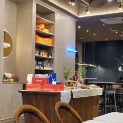 Dal.Komm Coffee