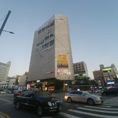 CGV 誠信女大入口