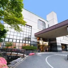 グランドホクヨウ