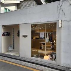 크리스틴프로젝트 플래그십스토어