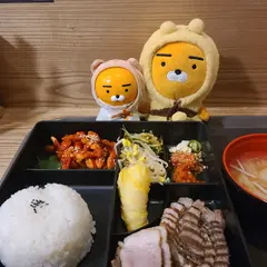 サウメコス