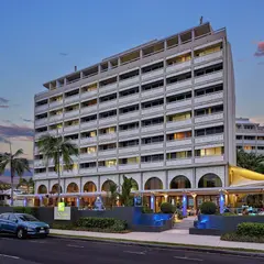 Holiday Inn Cairns Harbourside