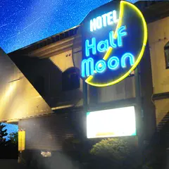 HOTEL Half Moon