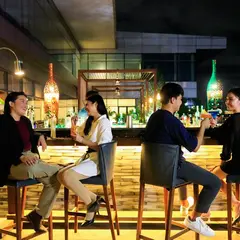 White Moon Bar