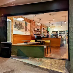 Lucky Duck Cafe and Bar