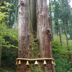 御岩山