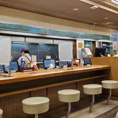 ８番らーめん 国高店
