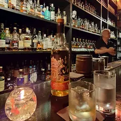 クーロンズ・バー(Kowloon’s Bar)