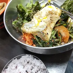 ソン カルグクス 冷麺