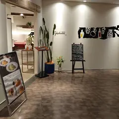 TRATTORIA BLU SCURO （トラットリア ブル スクーロ)
