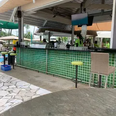 シロソ ビーチ バー