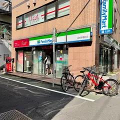 ファミリーマート 成城学園前店