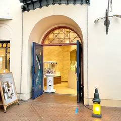 LAYERED FRAGRANCE 舞浜イクスピアリ店
