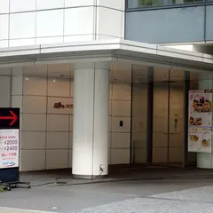 ホテルエルセラーン大阪月極駐車場