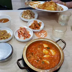 Bonjuk & Bibimbap Cafe