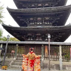 京都 祇園 レンタル着物 「和華 - WAKA - 」