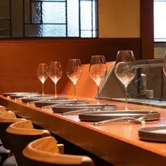XL Neo Bistro & Wine Bar｜銀座の街で本格フレンチとグラスワインを気軽に味わえる大人のネオビストロ・ワインバー