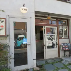 SLOW STORE