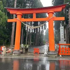 櫛引八幡宮 鳥居