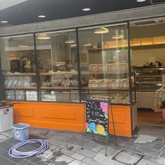 フランス菓子アルパジョン経堂店