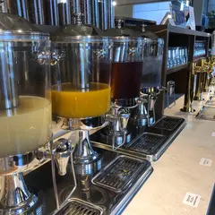 SHARE LOUNGE TSUTAYA BOOKSTORE MARUNOUCHI