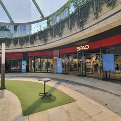 Spao 스파오 합정 메세나폴리스