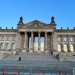 Platz der Republik (Republic Square)