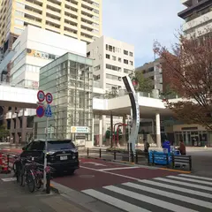 日暮里駅前広場