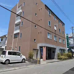 よしや