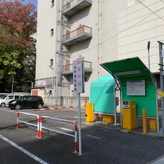 四柱神社パーキング