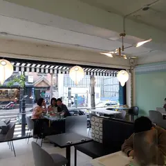 Cafe de Lyon