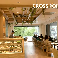 Cafe & Bar CROSS POINT（カフェ＆バー クロスポイント）