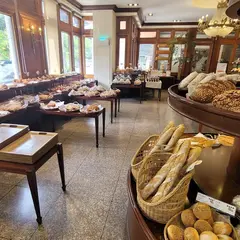 RICHEMONT 城山本店