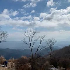 鍋割山