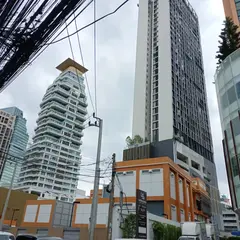 Upper Suites Sukhumvit 39