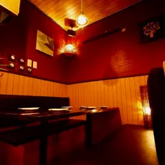 MEAT & SPICE DINING SATHE 四ツ谷店