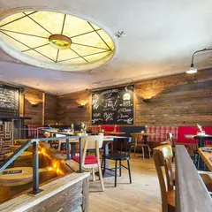 Dolden Mädel Ratsherrn Braugasthaus Berlin
