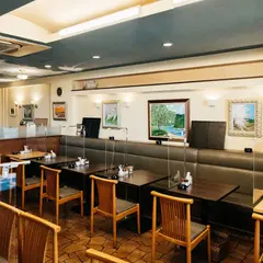 カフェボロン 鶴舞店