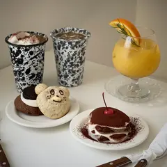 CAFE PLAYGROUND