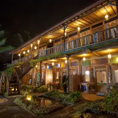 Pondok Pitaya: Hotel, Surfing and Yoga