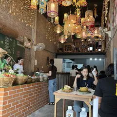 Madam Somtum