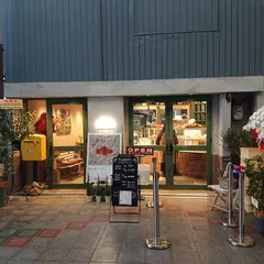Le GOLDEN CROISSANT［ル・ゴールデン・クロワッサン］