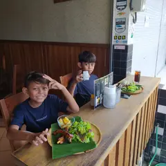 Warung ayu BBQ pork ribs &indonesian food