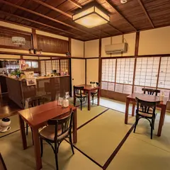 Koiカフェ ゆうすい館 ～鯉の泳ぐまちカフェ～