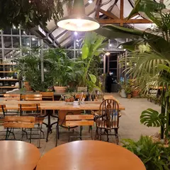 Tea house Eden